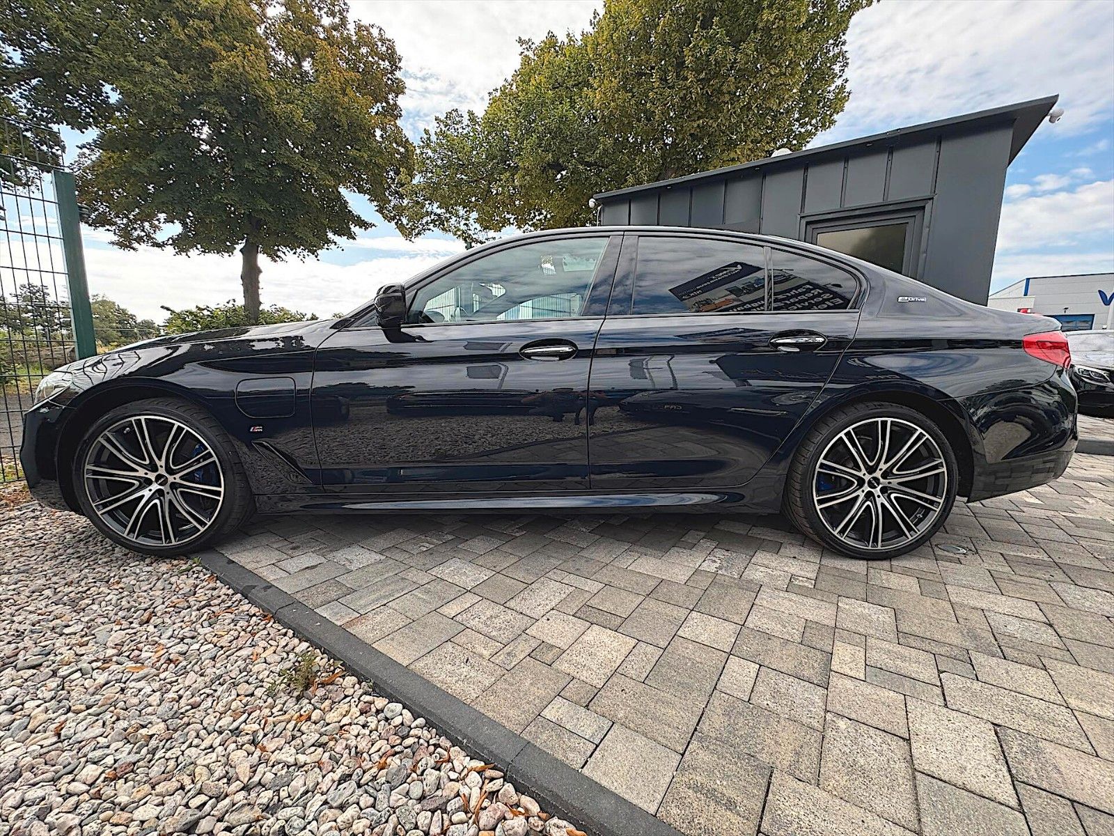 Fahrzeugabbildung BMW 530e Hybrid M Sport Shadow *ACC*LED*Display Key*