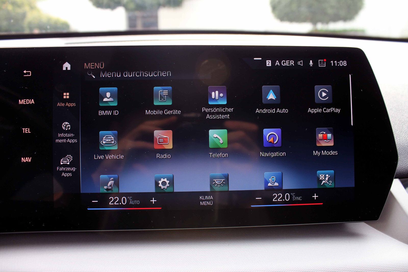 Fahrzeugabbildung BMW X1 sDrive 18i Steptr. ACC KAM PDC LED NAV AHK