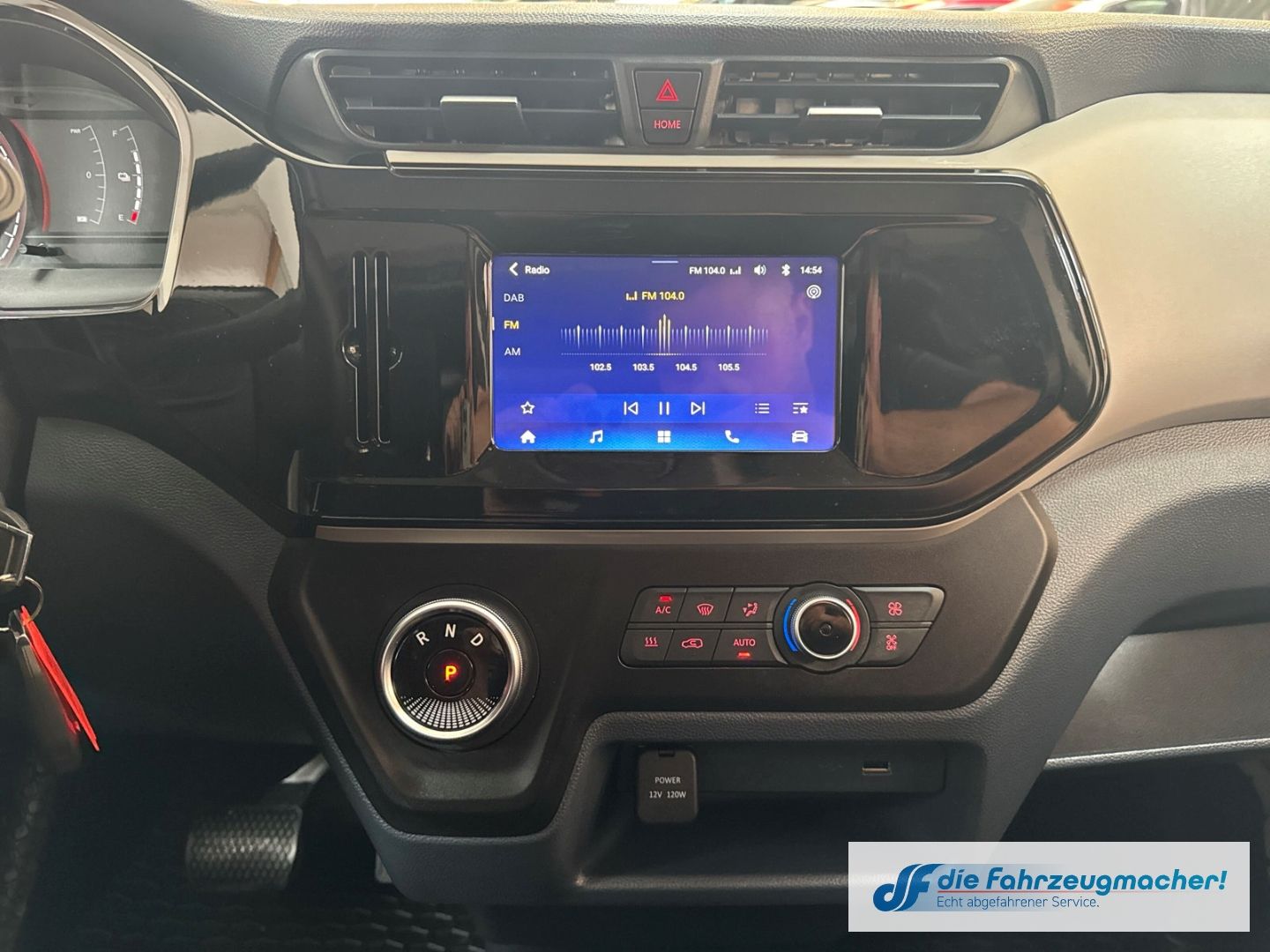 Fahrzeugabbildung Maxus eDeliver3 Kasten L1H1 Apple CarPlay Android Auto