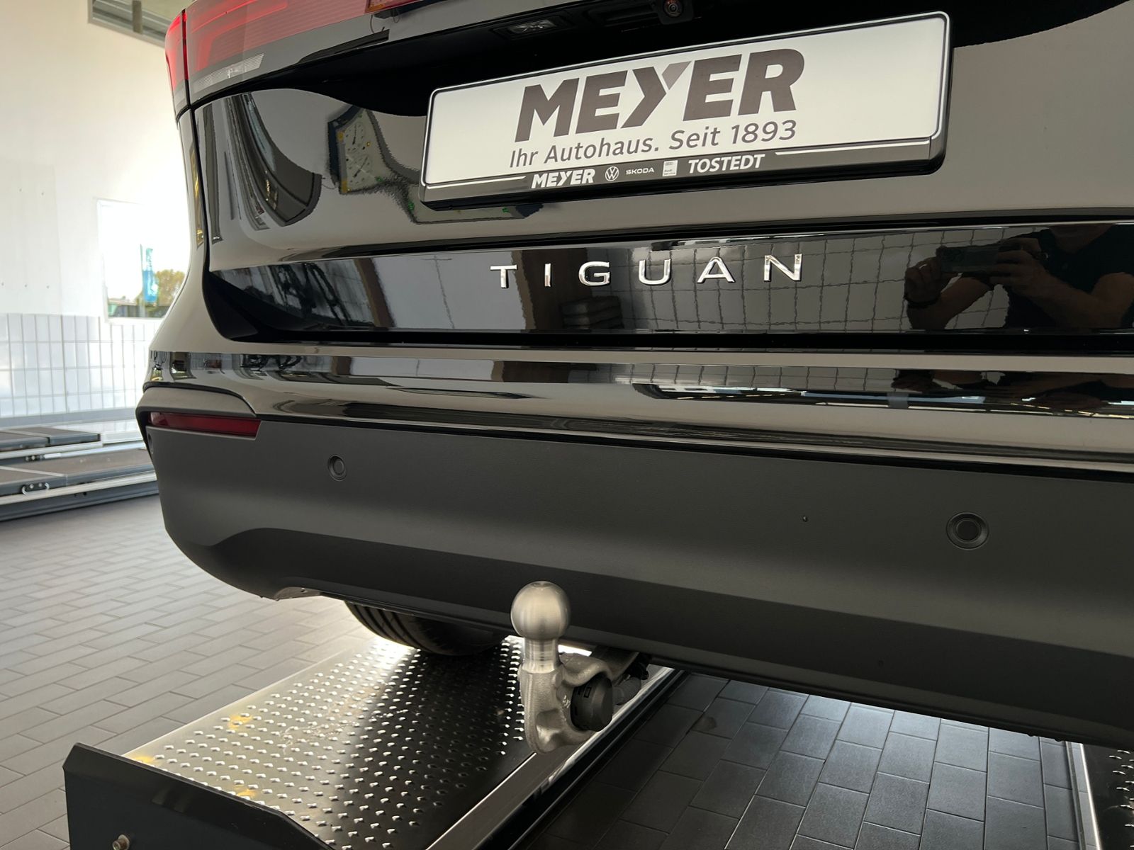 Fahrzeugabbildung Volkswagen Tiguan  ENERGY 2.0 TDI DSG *AHK, Navi, Travel As