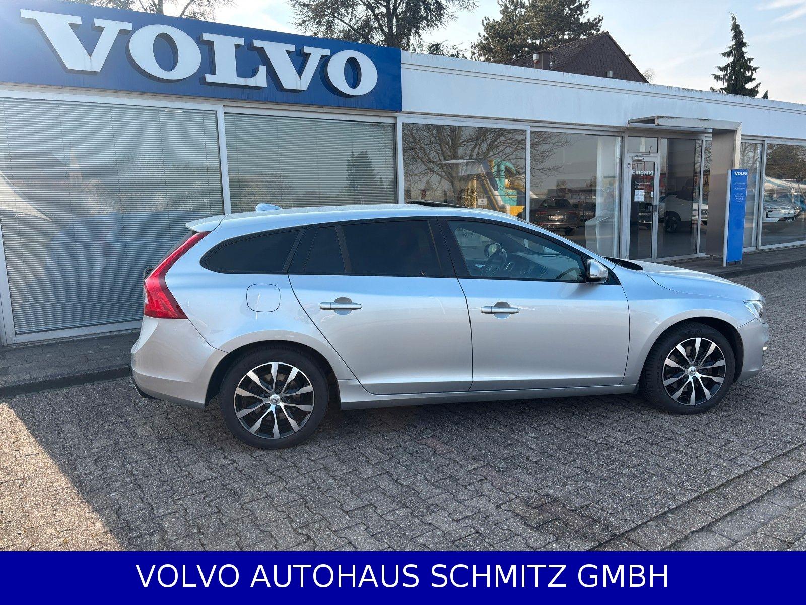 Volvo V60 D4 AWD Linje Svart Schiebed. Sportsitze