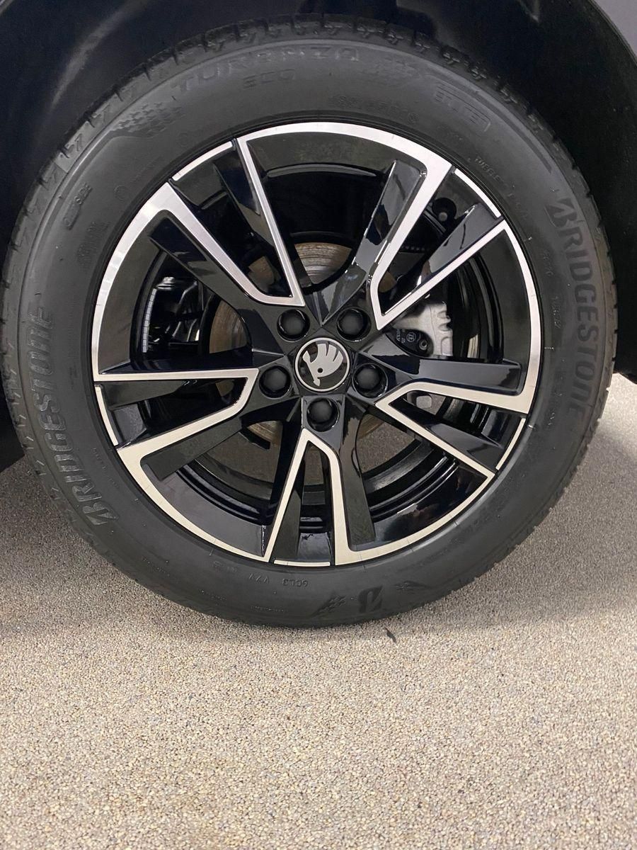 Fahrzeugabbildung SKODA Fabia 1.5 TSI DSG Monte Carlo+KAMERA+Android+ALU
