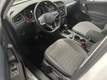 Volkswagen Tiguan - 12