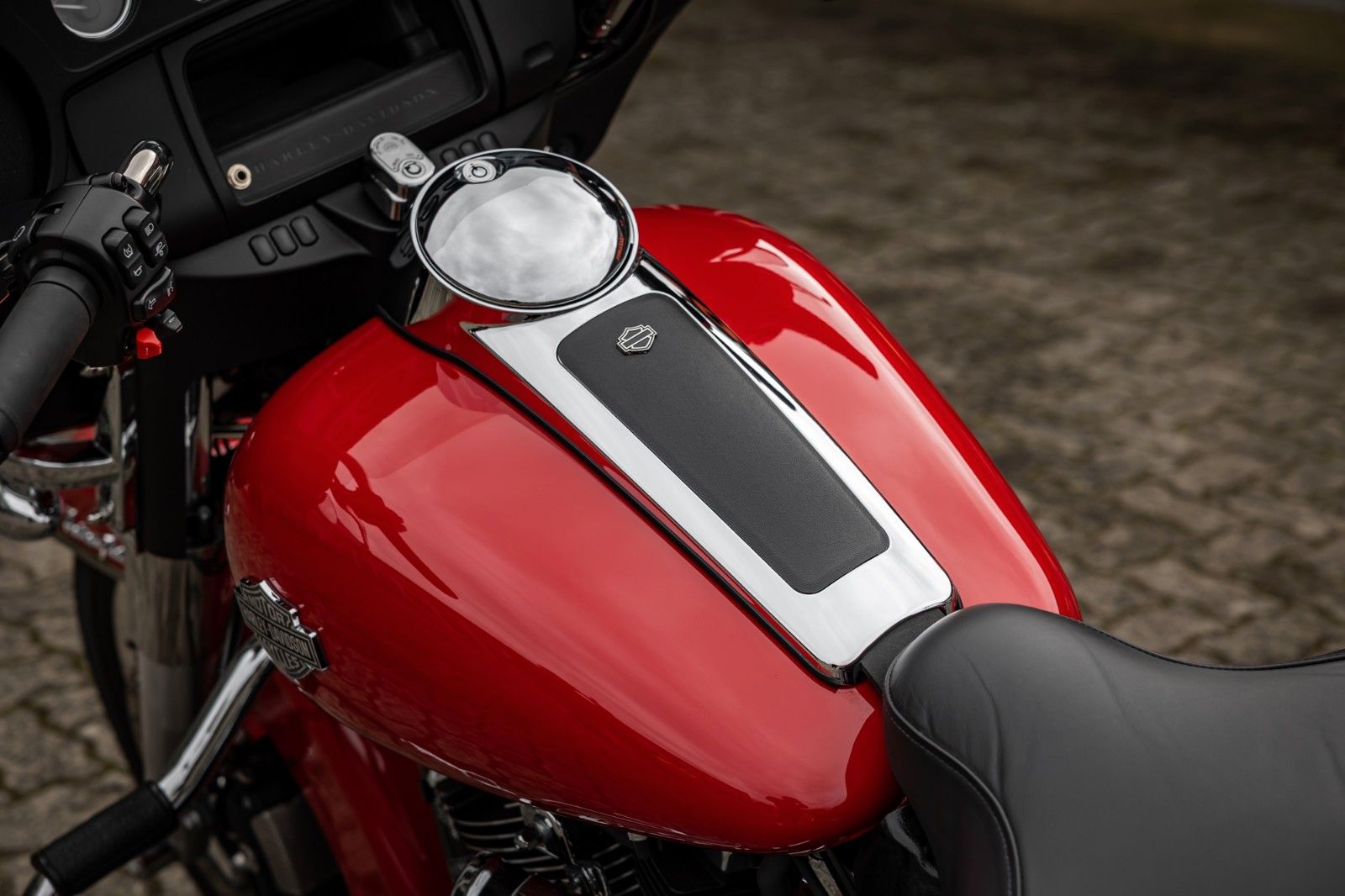 Fahrzeugabbildung Harley-Davidson FLHTP Electra Glide Standard - Firefighter