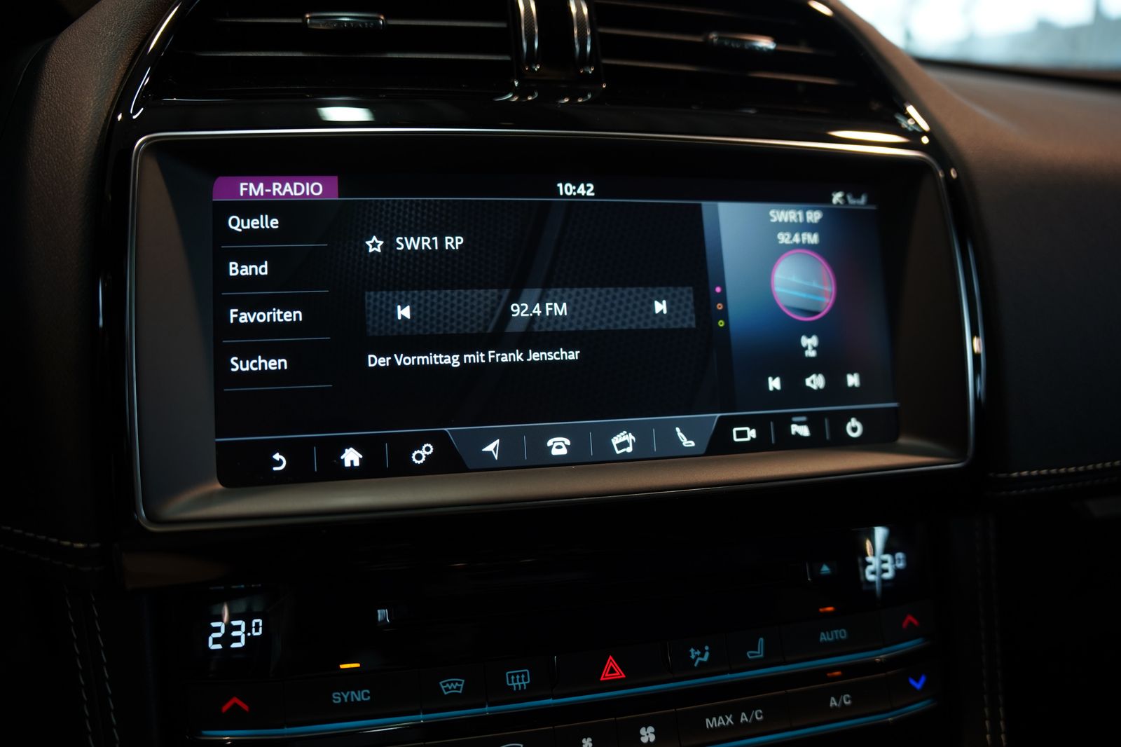 Jaguar F Pace