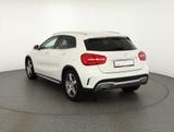 Mercedes-Benz GLA 180 AMG Line Aut. Bi-Xenon Navi Sitzheizung - Mercedes-Benz GLA 180 aus 2017