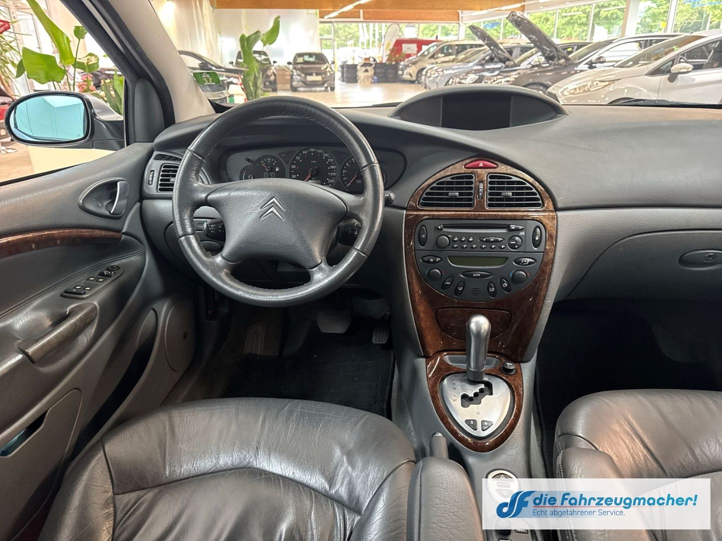 Fahrzeugabbildung Citroën C5 3.0 V6 Automatik Exclusive Navi Leder
