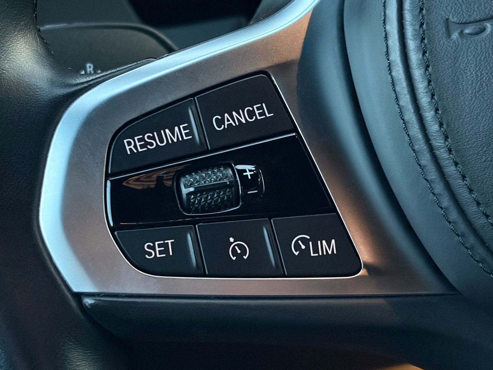 Fahrzeugabbildung BMW 118i Aut. M Sport Tempomat CarPlay SHZ LED PDC