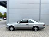 Mercedes-Benz E 220 Coupe Automatik Aus 2 Hand, Schiebedach - Mercedes-Benz E 220 mit Benzin-Antrieb: Sportwagen
