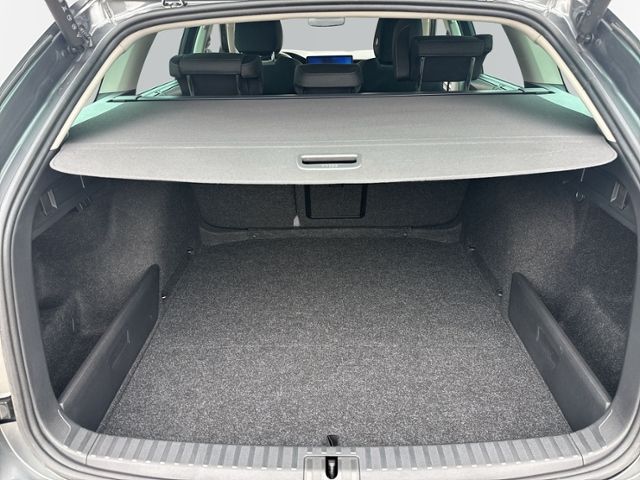 Octavia Combi 2.0 TDI DSG Selection LED+NAVI+RFK