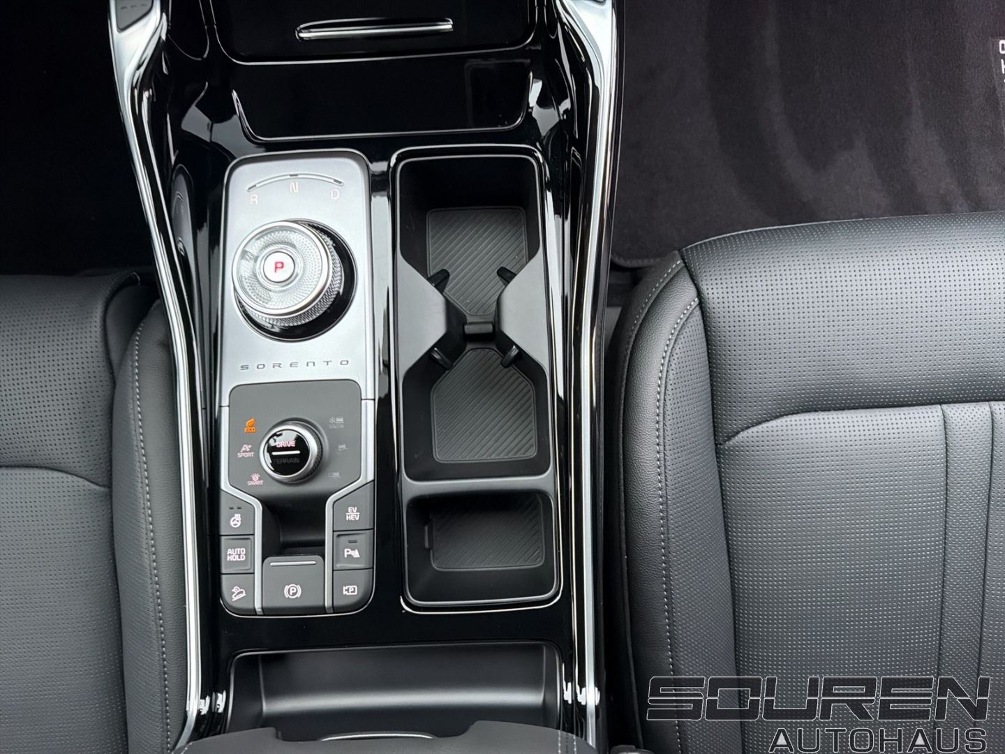 Fahrzeugabbildung Kia Sorento PHEV Plug&Ride 4WD 7-Sitz. GEWERBE 0,5%