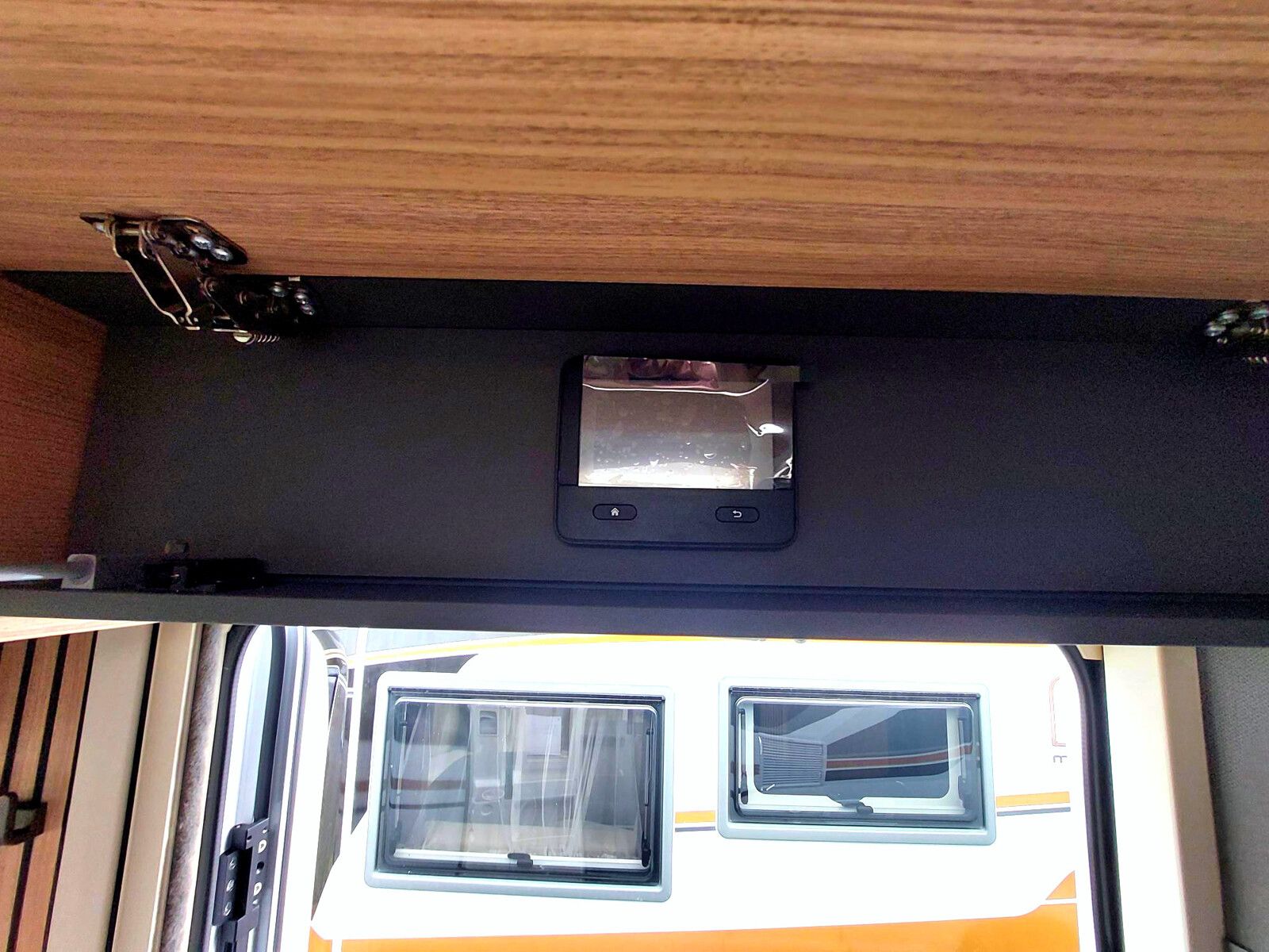 Fahrzeugabbildung Malibu I 470 RB LE K comfort Mercedes 2026 Assistenz