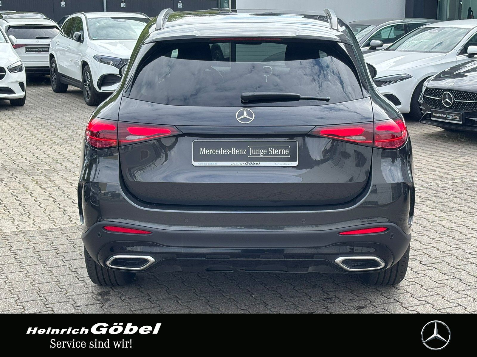 Fahrzeugabbildung Mercedes-Benz GLC 220 d 4M AMG*PANO*AHK*360°*MEMORY*TOTWINKEL*