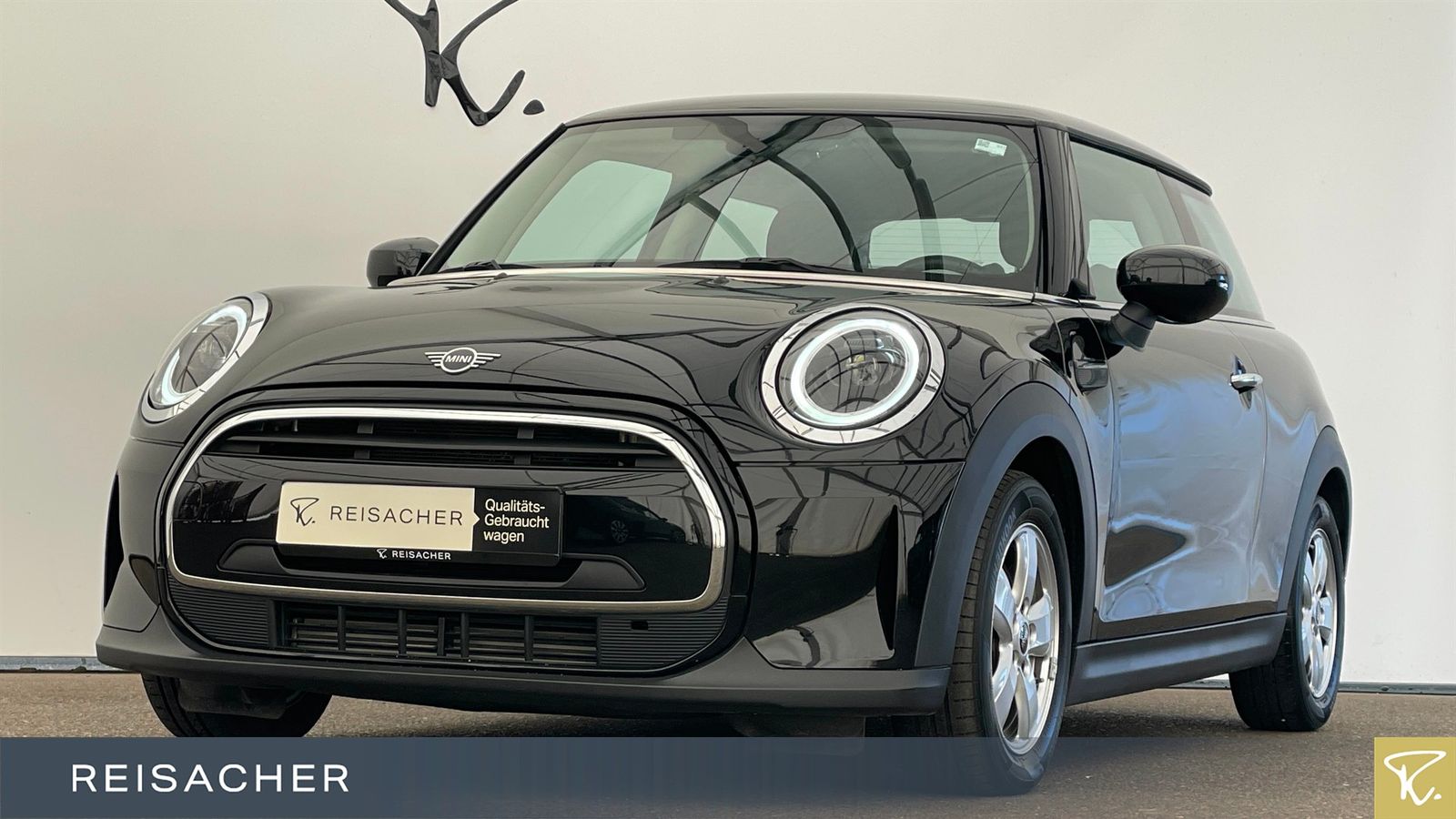 MINI ONE 2022