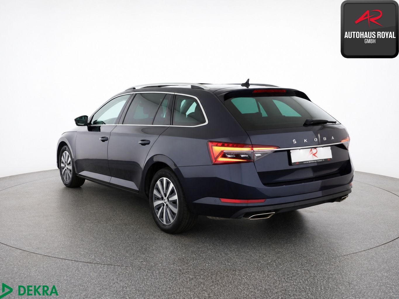 Skoda Superb Combi 2.0 TSI 4x4 PANO,360GRAD,MASSAGE,SH foto 3