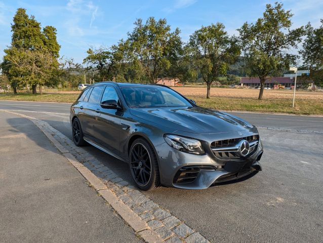 MERCEDES-BENZ E 63 AMG Mercedes-AMG E 63 4MATIC+ T Autom. ...