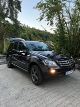 Mercedes-Benz Mercedes ML 320 CDI 4MATIC Edition 10 | AIRMATIC - Mercedes-Benz ML 320 in Frankfurt (Main)