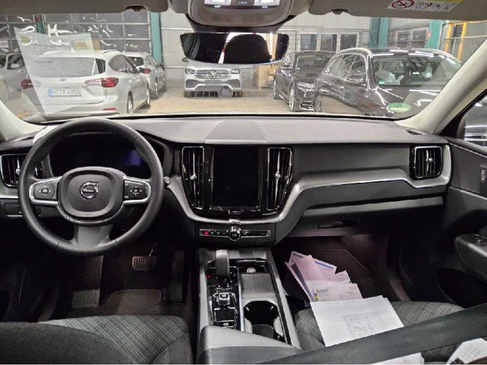 Fahrzeugabbildung Volvo XC60 B4 Core Aut. ACC/LED/NAVI/HIFI/SHZ/RFK/AHK