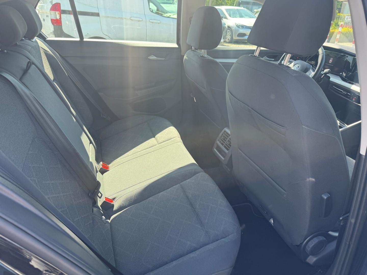 Volkswagen Golf VIII Life eTSI Navi LED Sperrdiff. ACC Appl, миниатюра 5