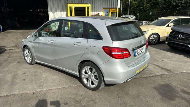 Mercedes-Benz B 220 B -Klasse, 4Matic,Klima,servo,Euro6,usw.