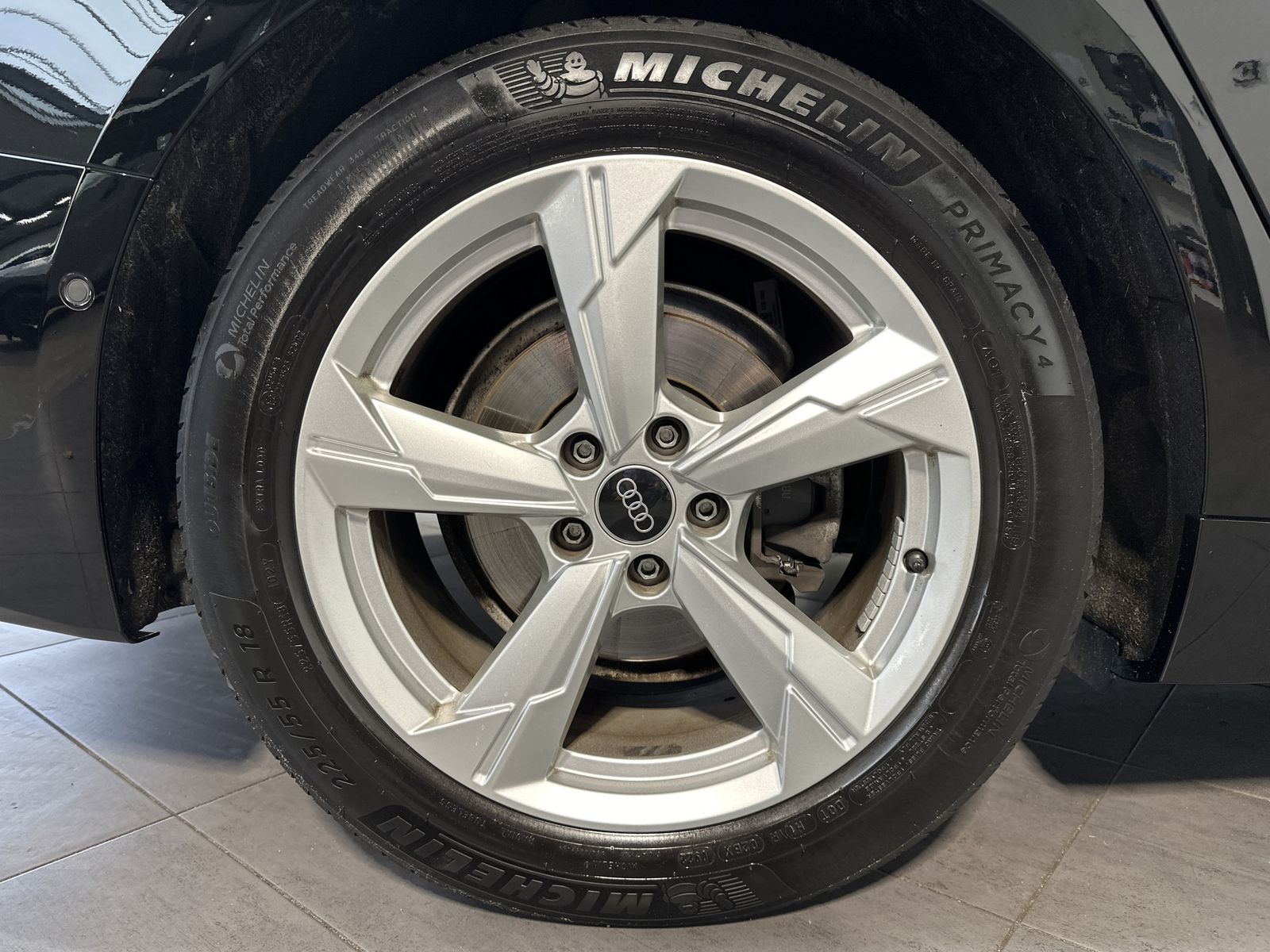 Fahrzeugabbildung Audi A6 Avant 40 TDI Sport NAV+LED+AHK+ACC+1HD+18ZOLL