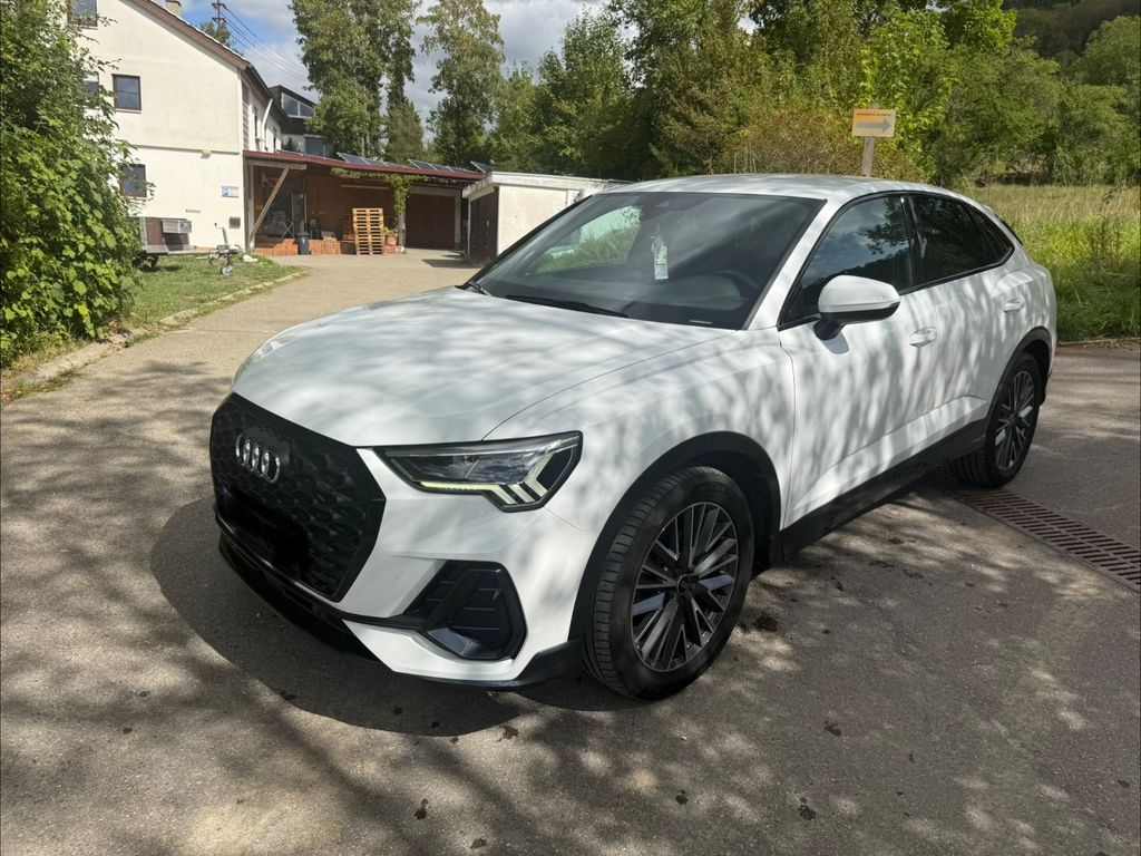 Image of Audi Q3