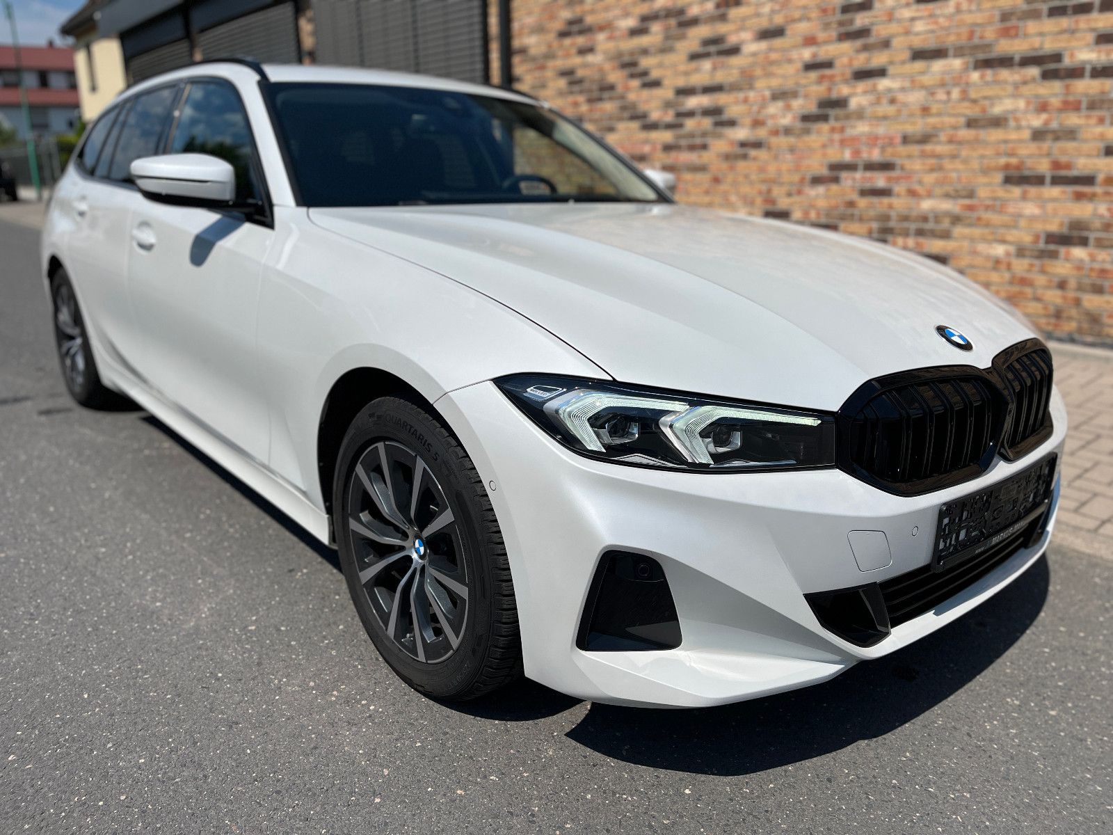 BMW 318i Tour LCI AHK HiFi Navi LED Sportsitze Leder foto 8