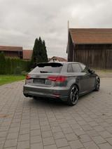 Audi RS3 2.5 TFSI S tronic quattro Sportback - - Audi RS3 mit Benzin-Antrieb: Sportwagen, Automatik