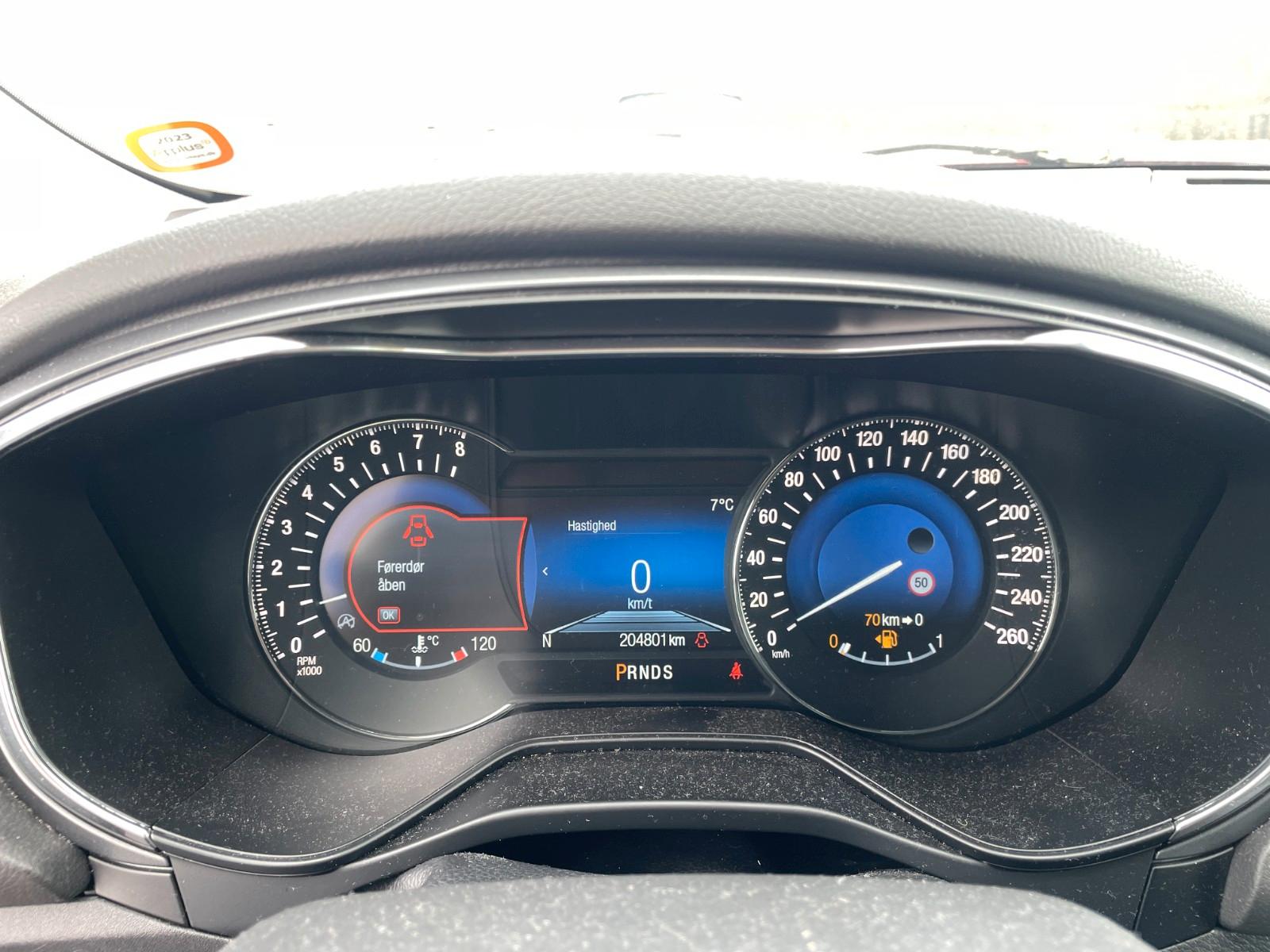 Ford Mondeo 2015 — photo 20