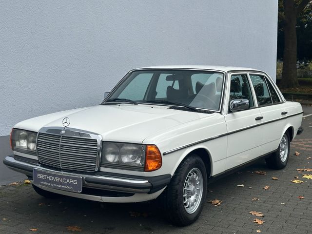 Mercedes-Benz 250 W123 H Zulassung im Super Zustand