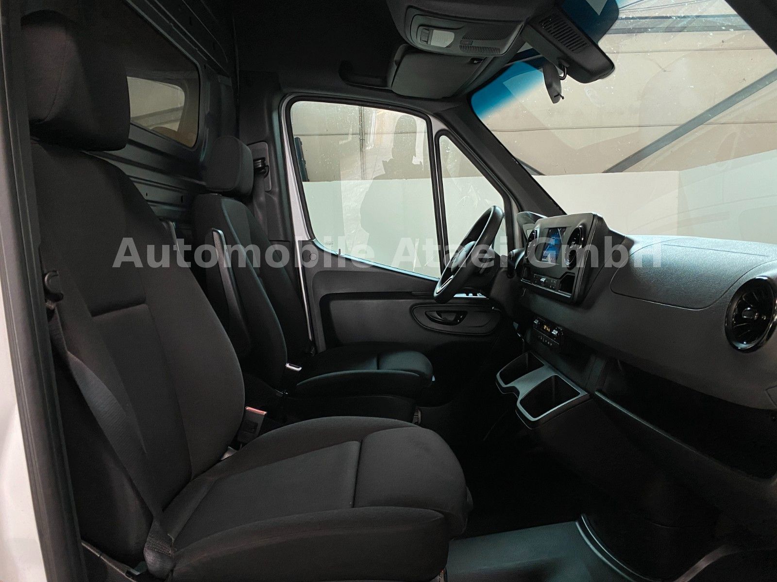 Fahrzeugabbildung Mercedes-Benz Sprinter 319 CDI V6 Automatik MAXI+KAMERA (1337)