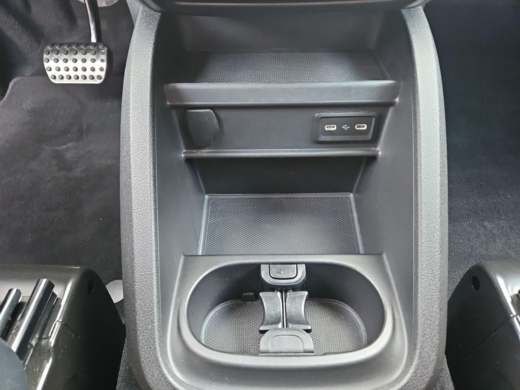 Fahrzeugabbildung Mercedes-Benz V 250 Style lang 7 Sitze 2,5t AHK EASY-Paket