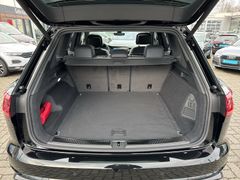 Fahrzeugabbildung Volkswagen Touareg 3.0 TDI 4M R-Line PANO DYNAUDIO STANDHZG