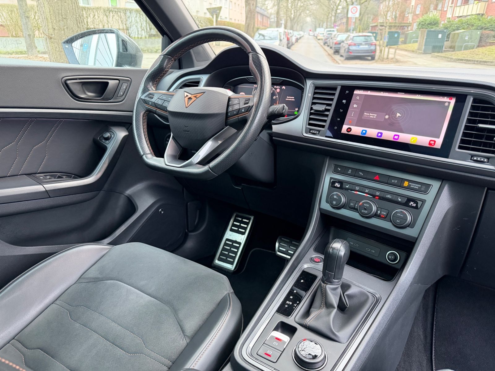 Fahrzeugabbildung CUPRA Ateca 360*BREMBO*PANO*BEATSAUDIO*MEMORY*LED