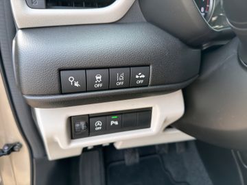 Fotografie 14 des Suzuki Swift 1.2 Dualjet Hybrid Club