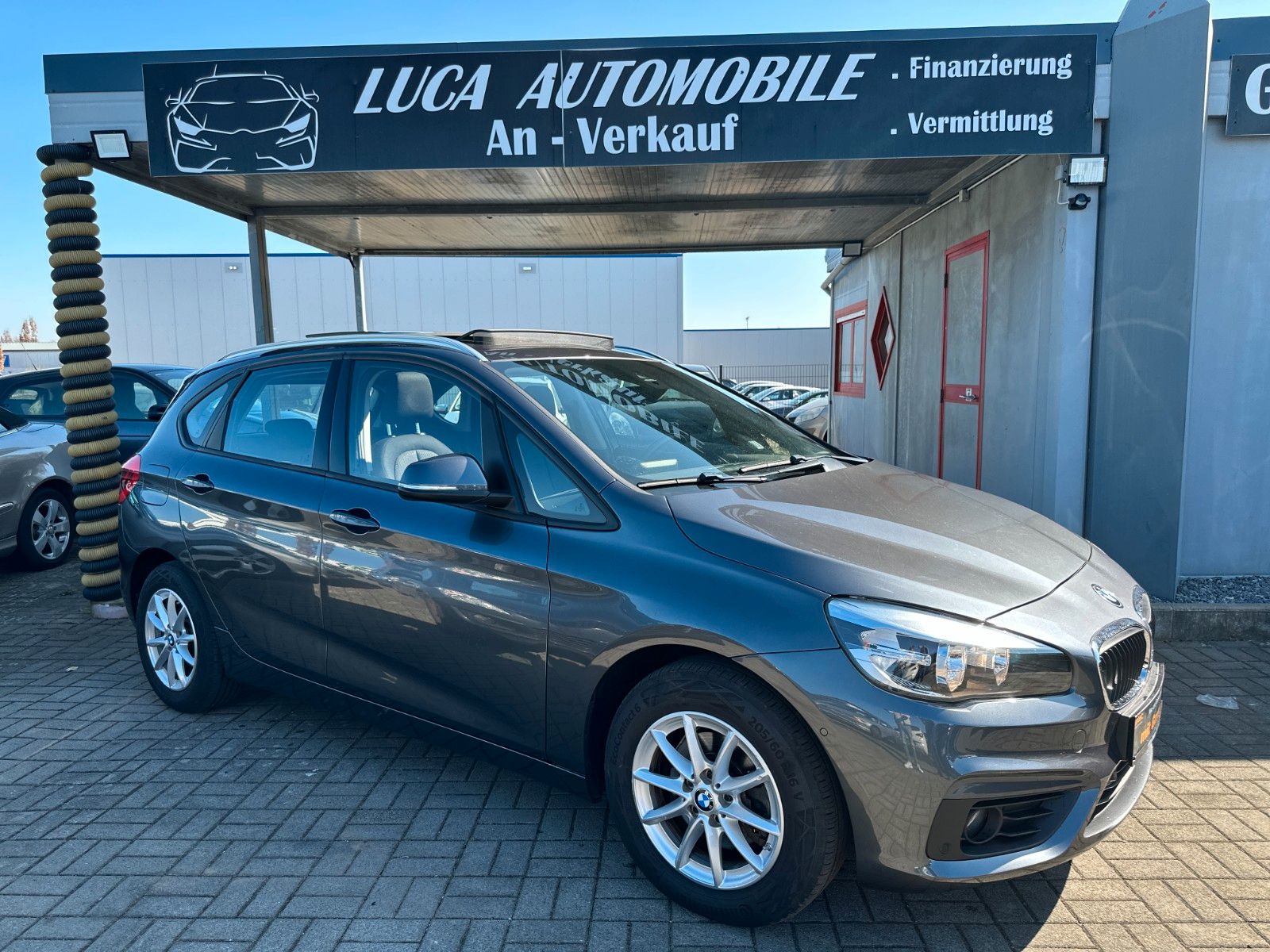 BMW 218
