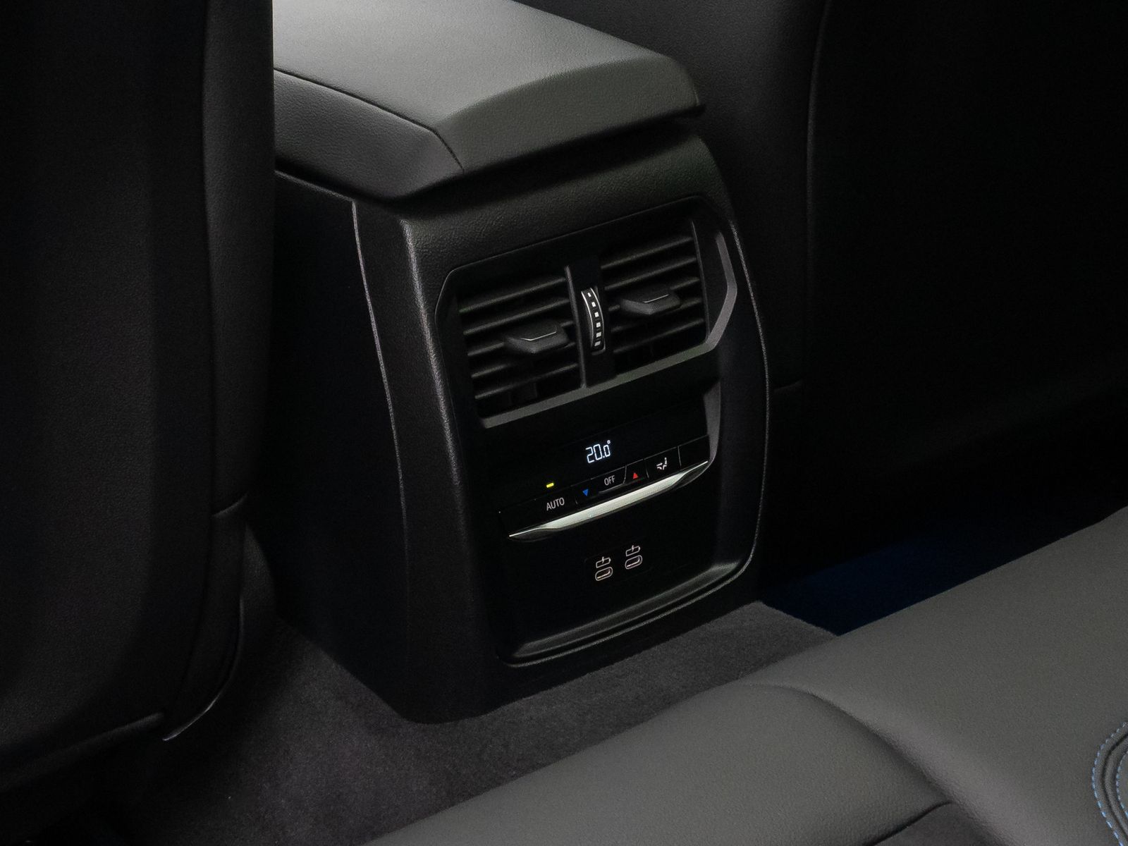 Fahrzeugabbildung BMW M340i xD H/K DAB AHK Panorama 19Zoll WidsDisplay