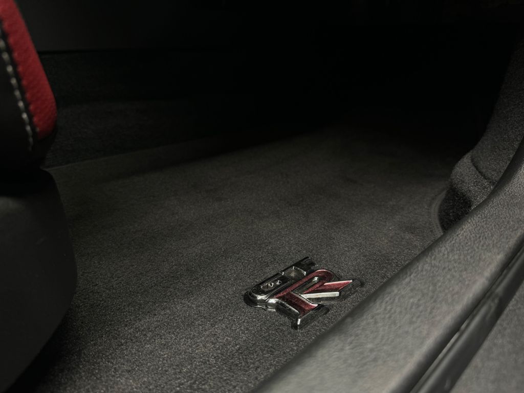 Nissan GT-R 3.8l R35**BLACK EDITION*FACELIFT*LED*BOSE**