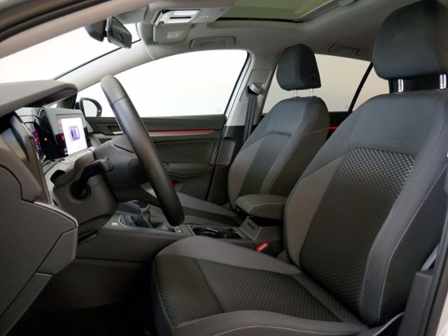 Fahrzeugabbildung Volkswagen Golf VIII "ACTIVE" 1.5 TSI | LED ACC Navi