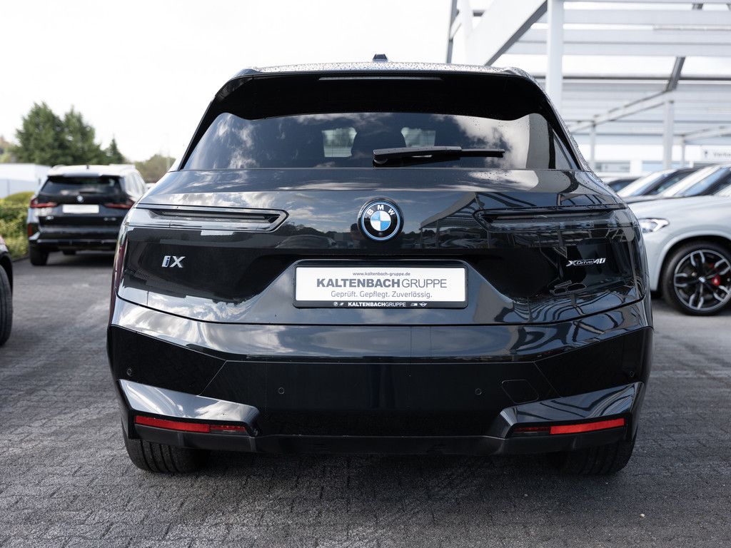 BMW iX xDrive40 HUD 360° LED ACC NAVI KAMERA SHZ PDC foto 6