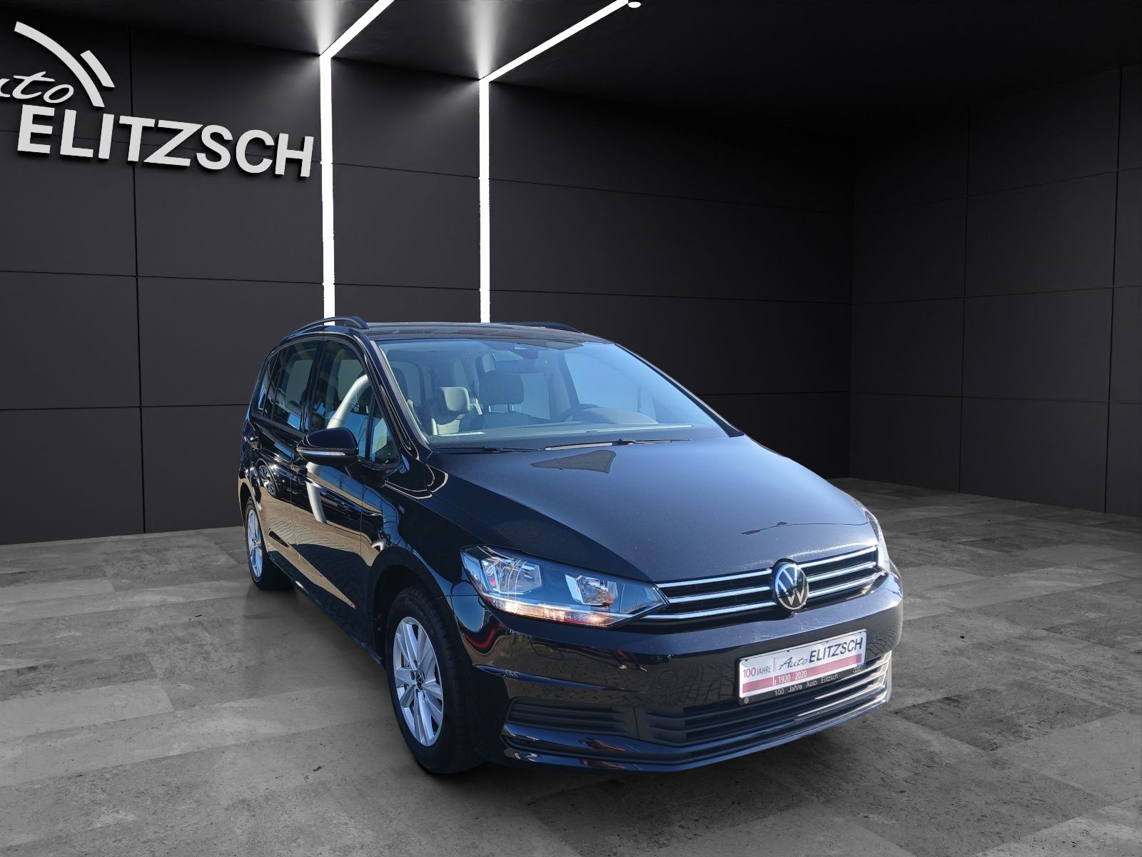 Fahrzeugabbildung Volkswagen Touran TSI Comfortline 7-Si Navi AID ACC PDC SH