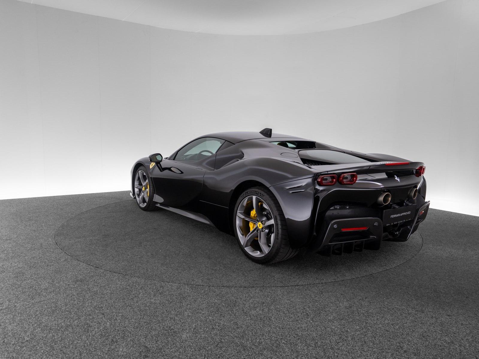 Ferrari SF90 Stradale