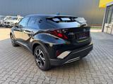 Toyota C-HR Hybrid Team D/KAMERA/AUTOMATIK/SHZ/ - gebrauchte Toyota C-HR aus dem Jahr 2023