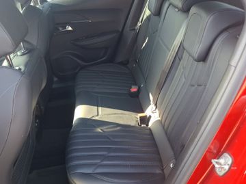 Peugeot 2008 Allure 1.2 PureTech 130 Kam.+KeyLess+LED