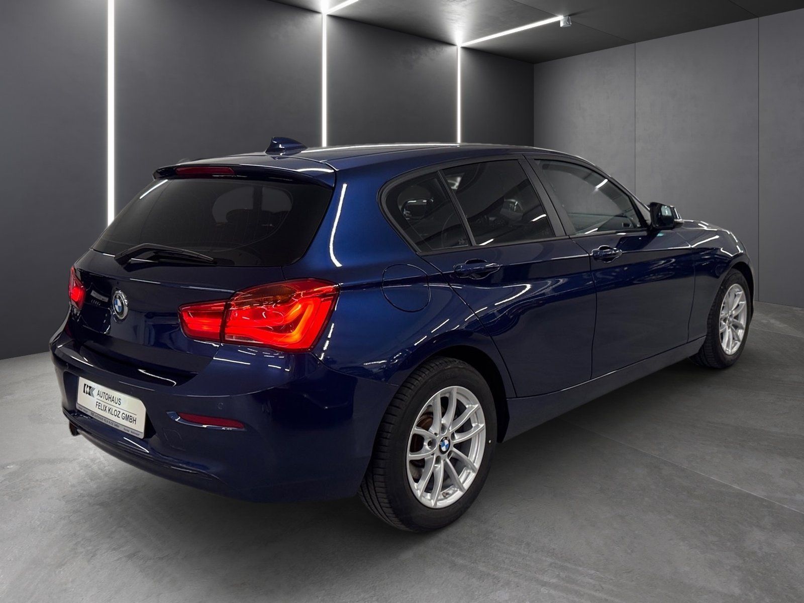 Fahrzeugabbildung BMW 116 i Sport Line*Navigation*PDC*Sitzheizung*LED*