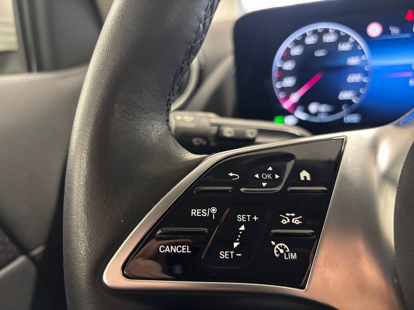 Fahrzeugabbildung Mercedes-Benz GLA 180 Progressive *LED*Kamera*Widescreen*Spur*