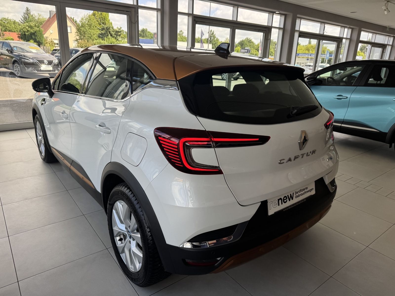 Renault Captur INTENS E-TECH Plug-in 160 imagem 2