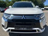 Mitsubishi Outlander 2,4 4WD Plug-in Hybrid *1.Hand* - gebrauchte Mitsubishi Outlander aus dem Jahr 2020