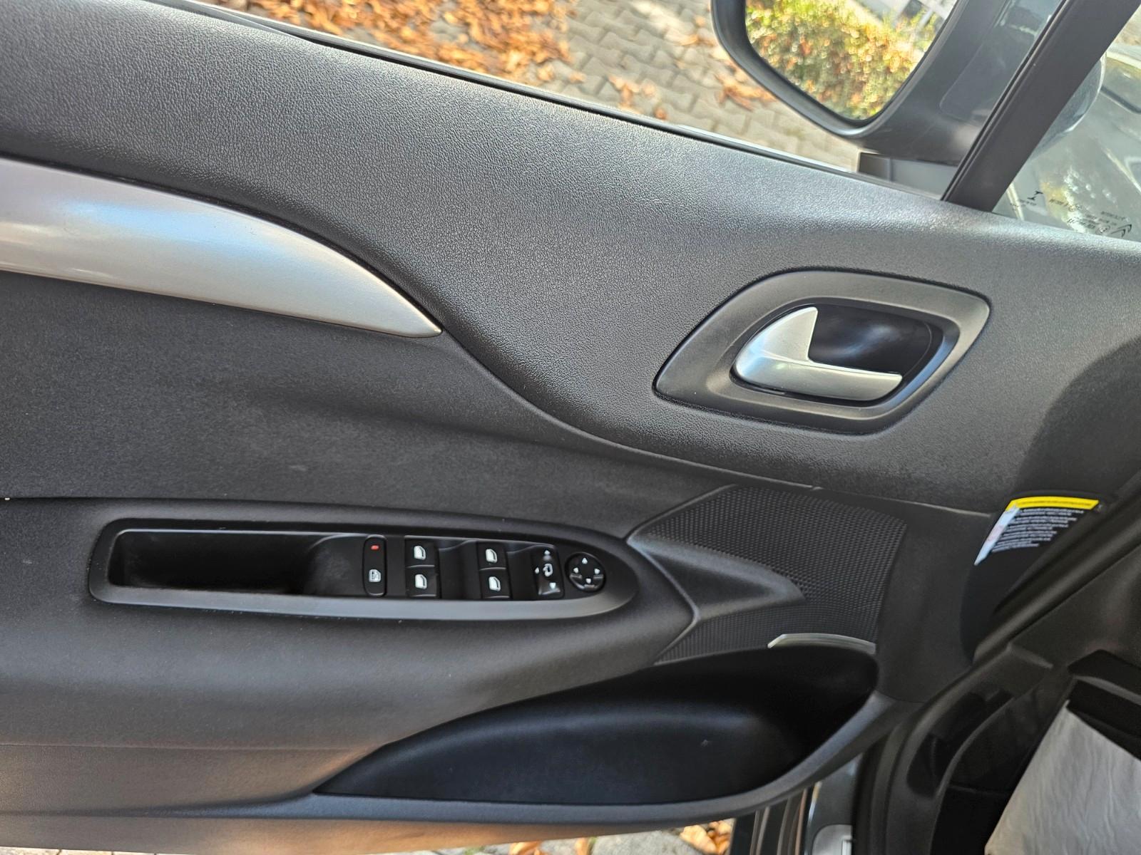 Citroën C4 THP 155 Exclusive EGS6/AUTOMATIK/RENTNERFAHRZ