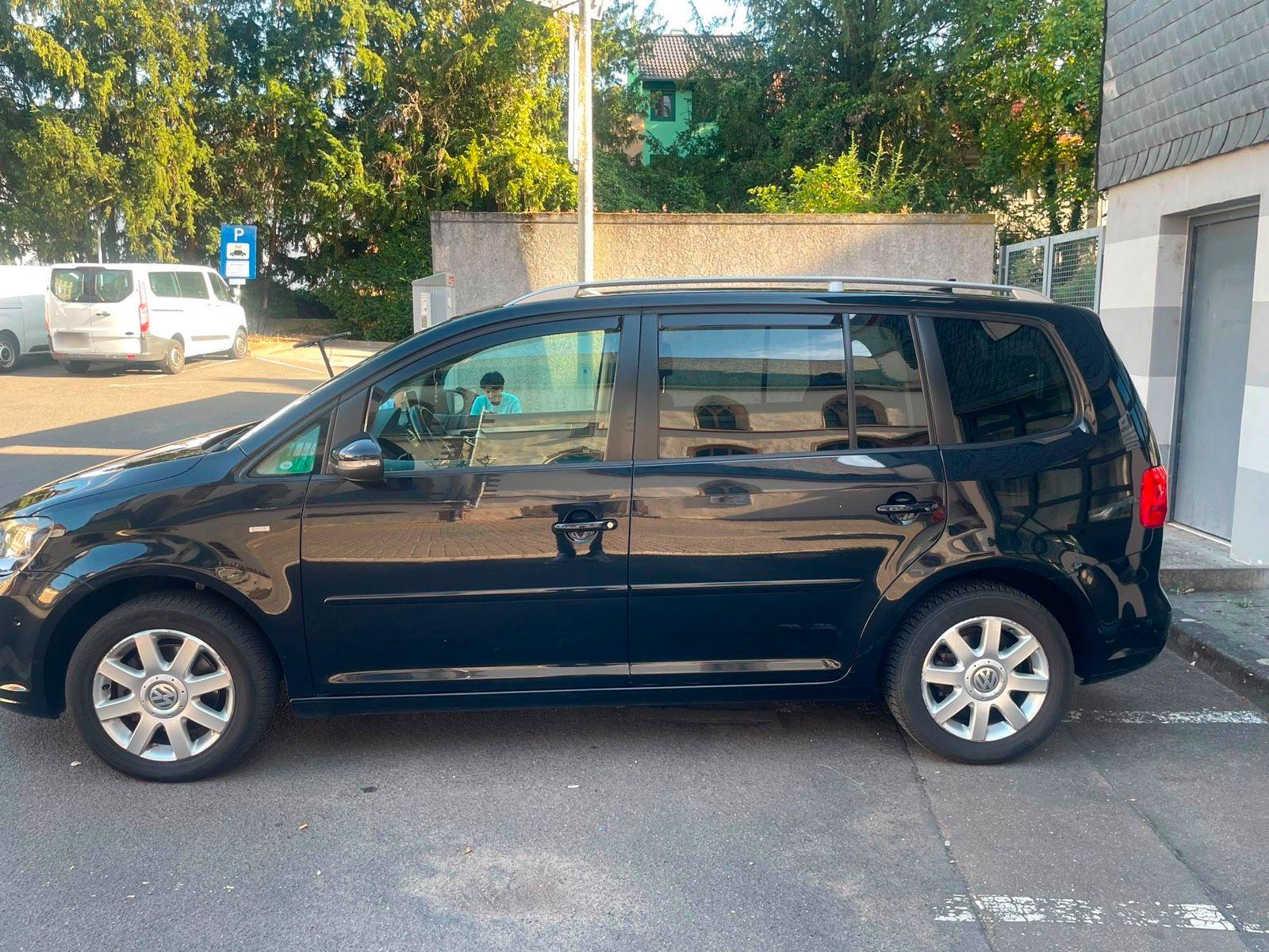 Volkswagen Touran 2015 — engine 105 HP (77kW)